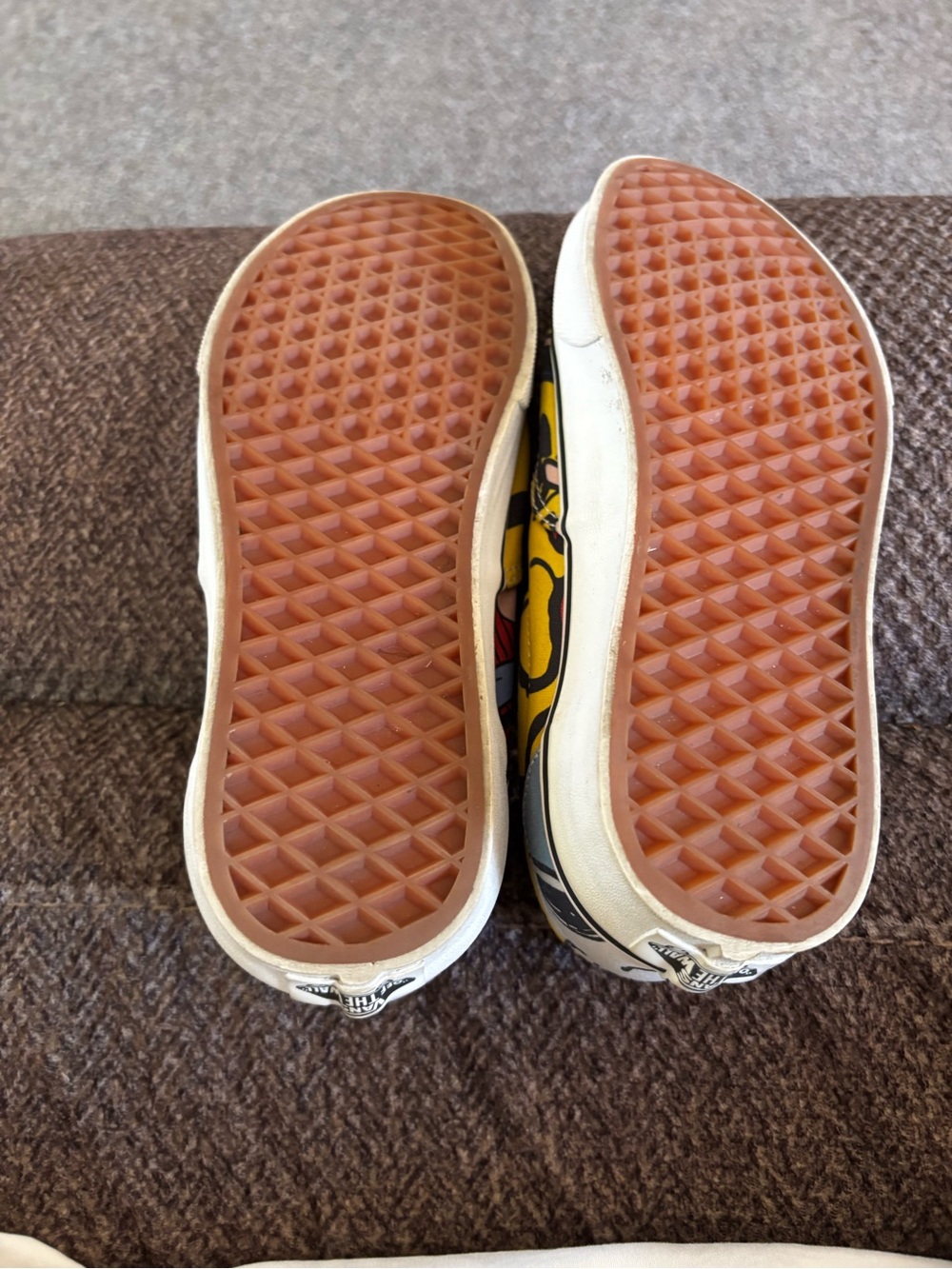 Peanuts Multicolor Graphic Slip-On Shoe gently used size 6 US men or  women 7/12 - Picture 6 of 8